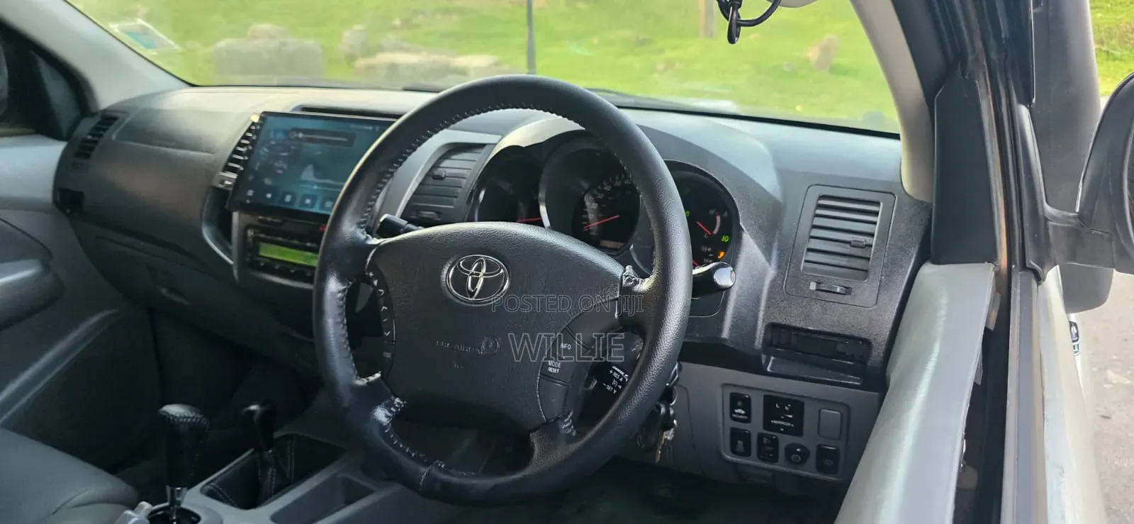 Toyota Hilux 2008 Silver