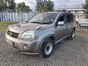 Nissan X-Trail 2010 Gold