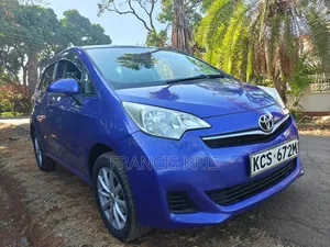 Toyota Ractis 2011