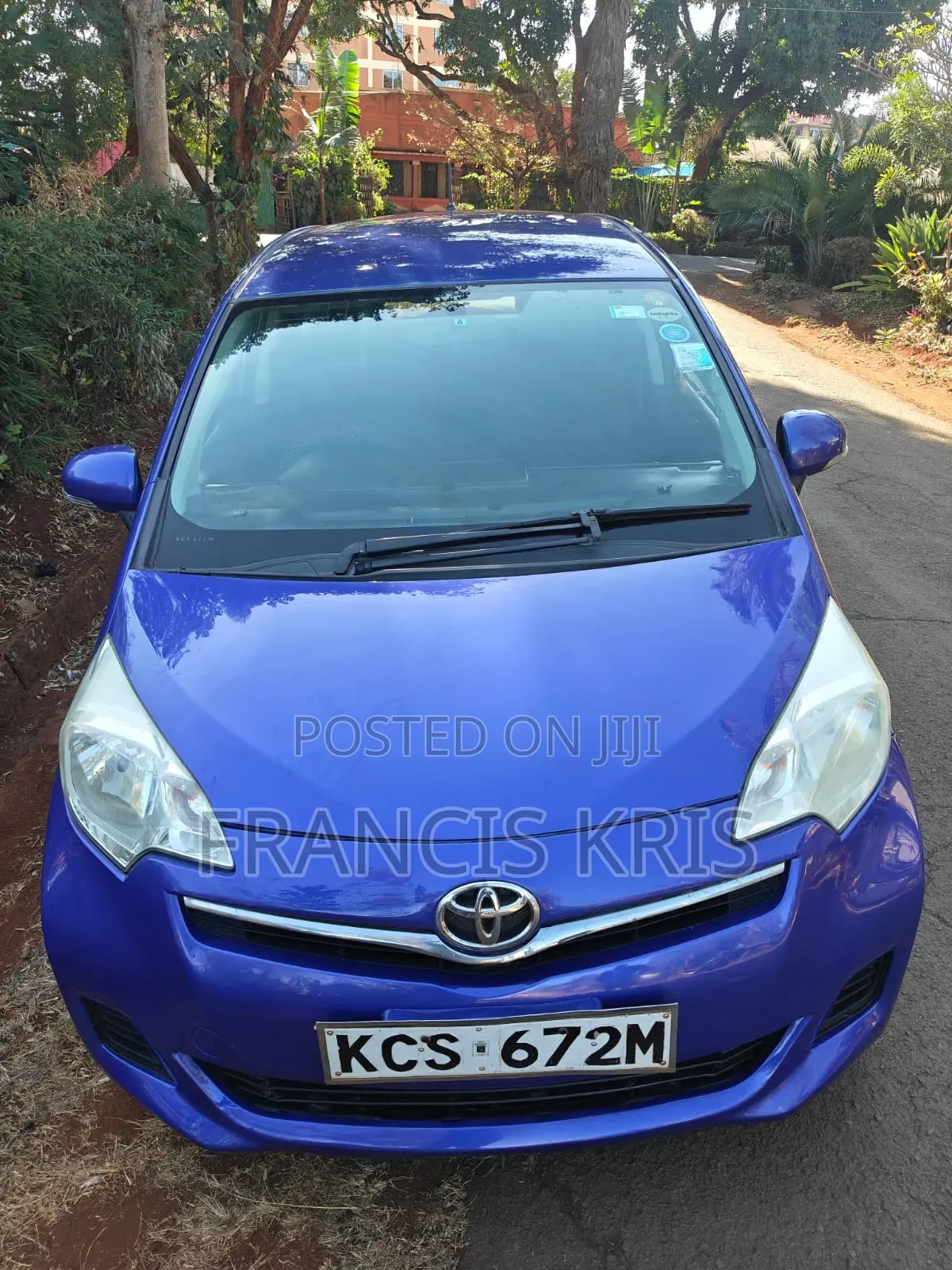 Toyota Ractis 2011