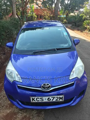 Toyota Ractis 2011