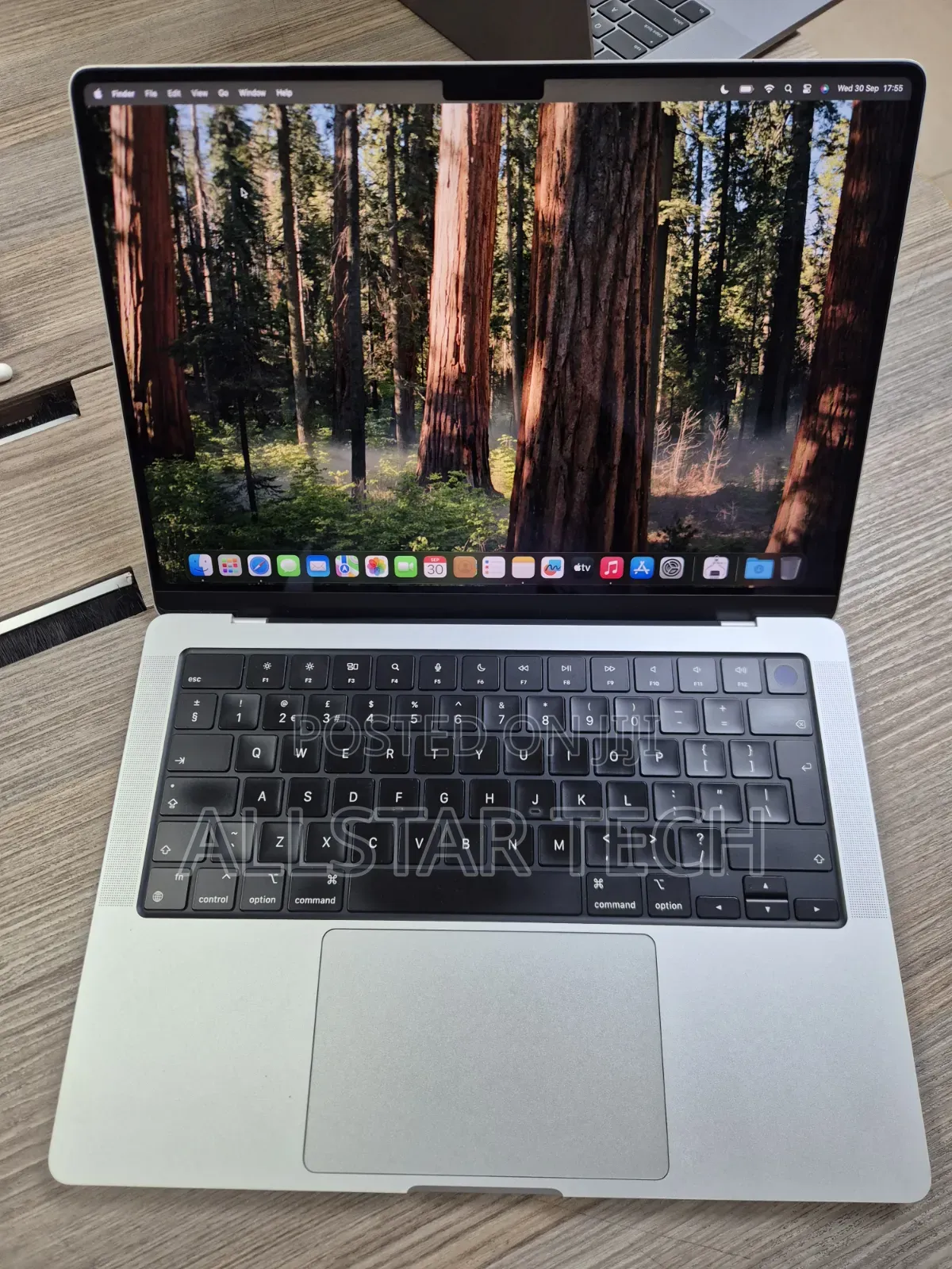 Laptop Apple MacBook Pro 2021 M1 16GB Apple M1 Pro SSD 512GB