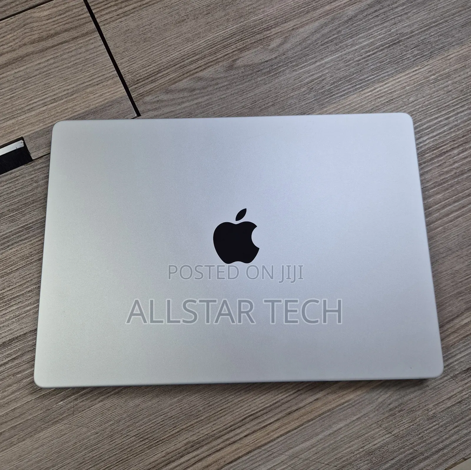 Laptop Apple MacBook Pro 2021 M1 16GB Apple M1 Pro SSD 512GB