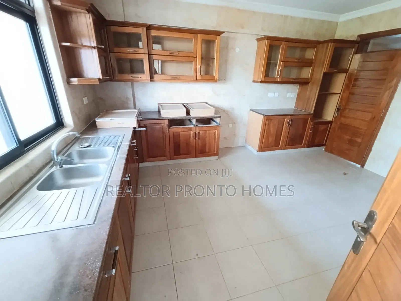 3bdrm Apartment in Valley Arcade for rent