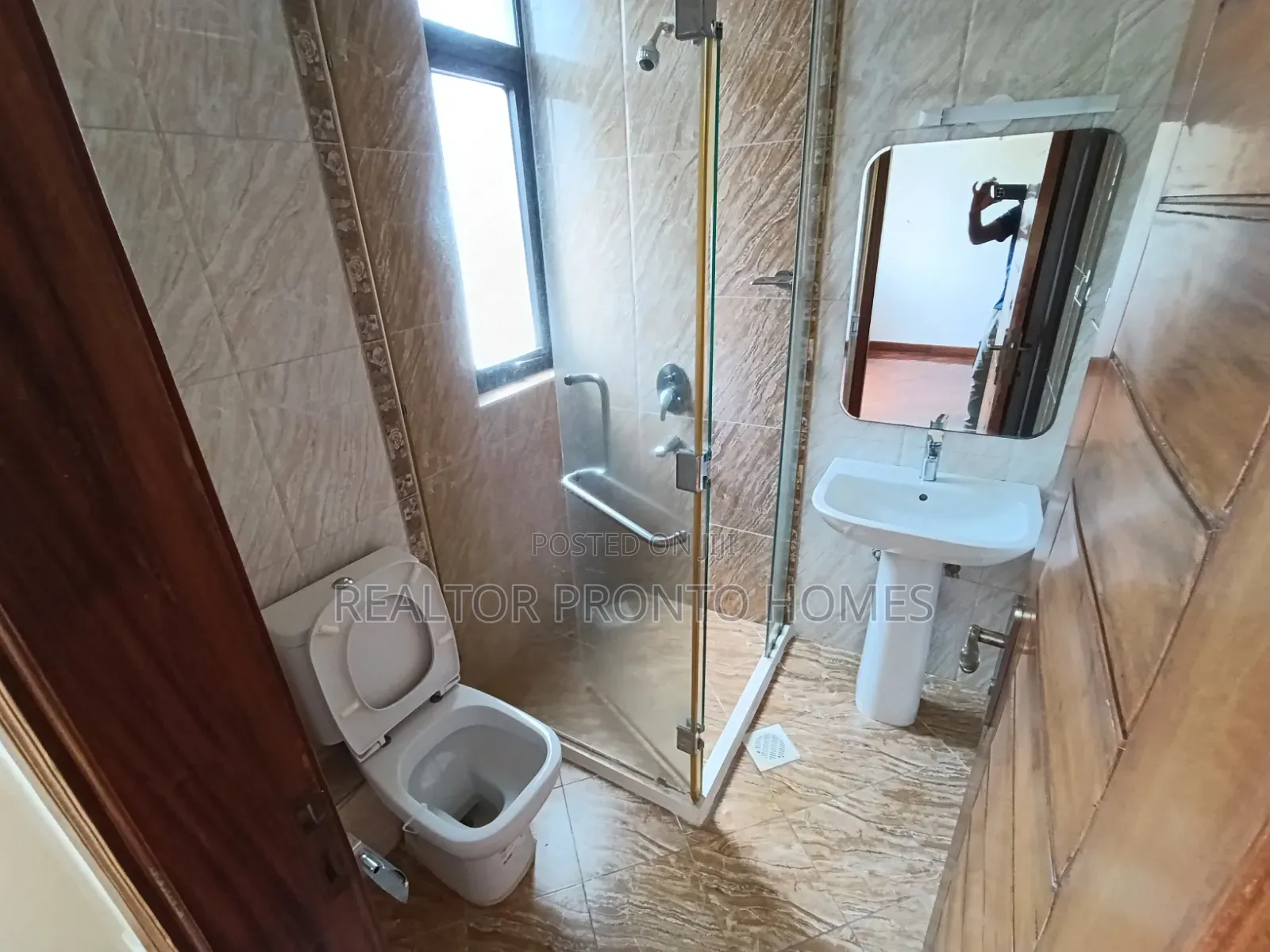 3bdrm Apartment in Valley Arcade for rent