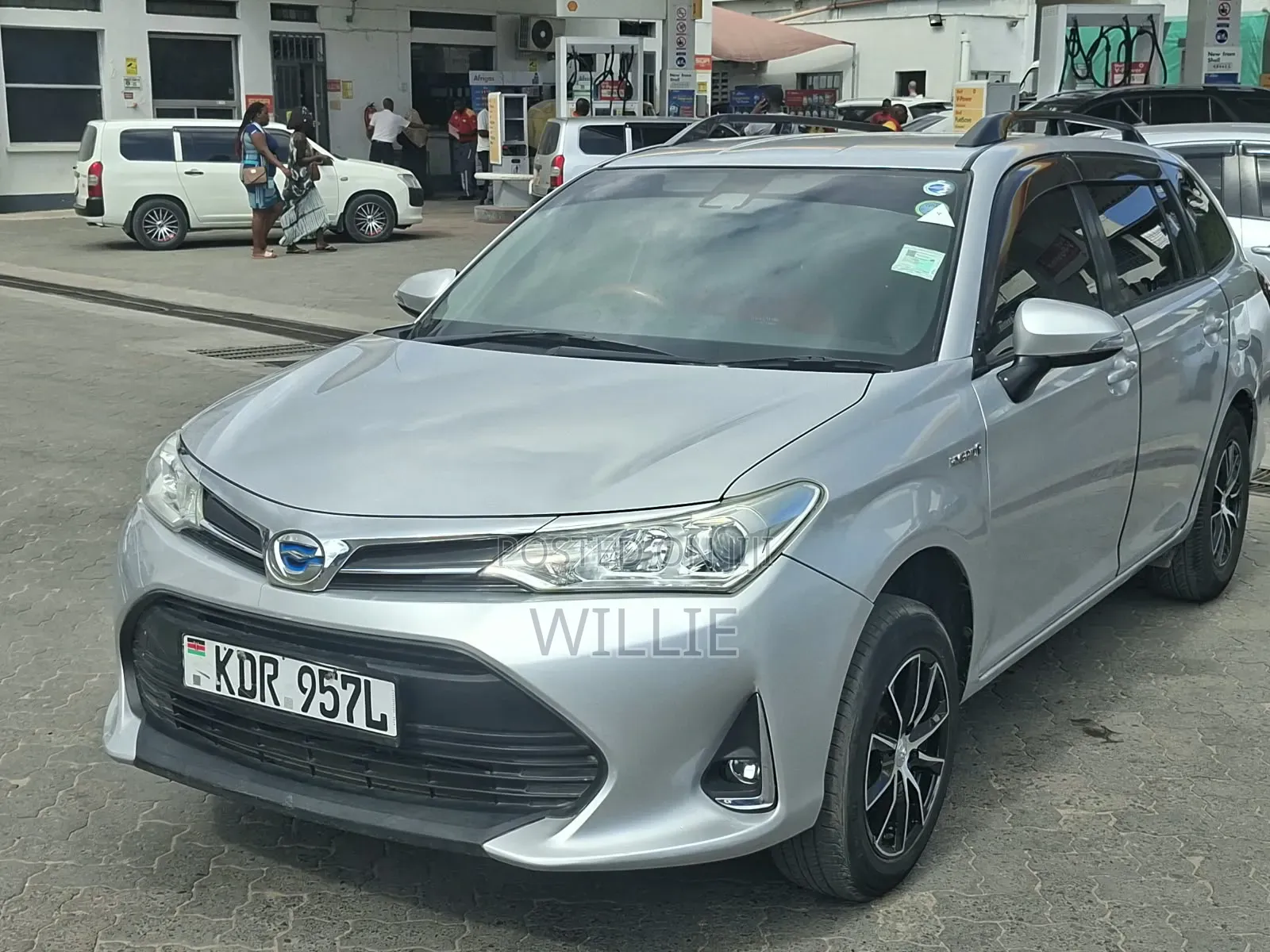 Toyota Corolla Fielder 2017 Silver