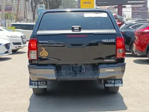 Toyota Hilux 2019 Black
