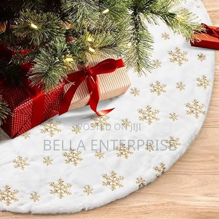 Beaded Snowflakes White Christmas Tree Skirt Size: 90cm