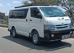 Toyota HiAce 2015 White