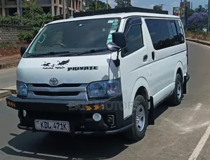 Toyota HiAce 2015 White