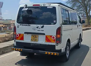 Toyota HiAce 2015 White