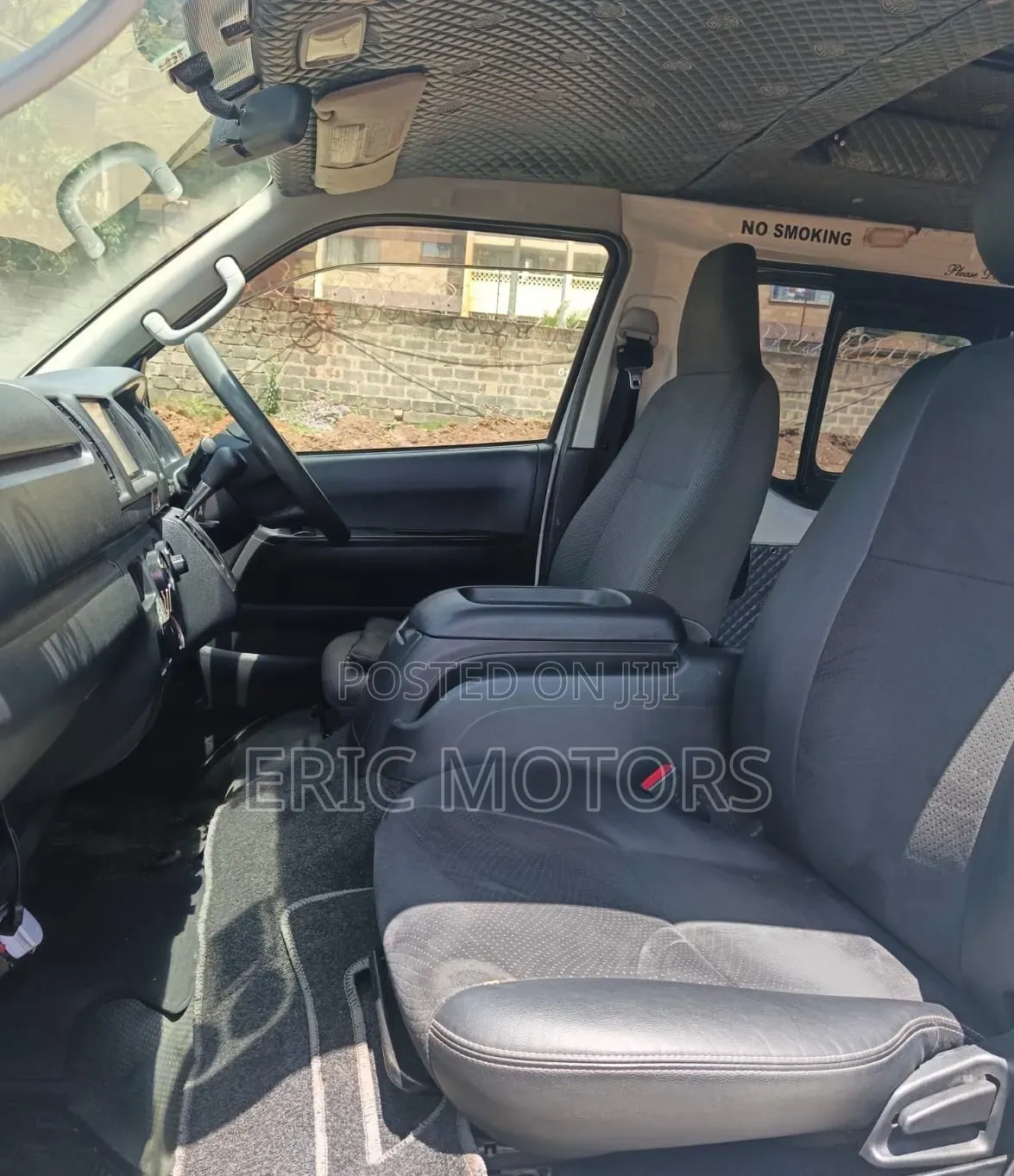 Toyota HiAce 2015 White