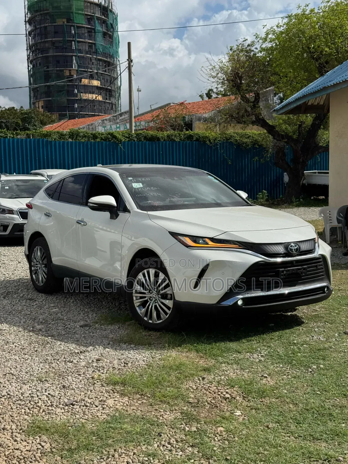 Toyota Harrier 2.0 4WD 2020 White