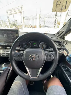 Toyota Harrier 2.0 4WD 2020 White