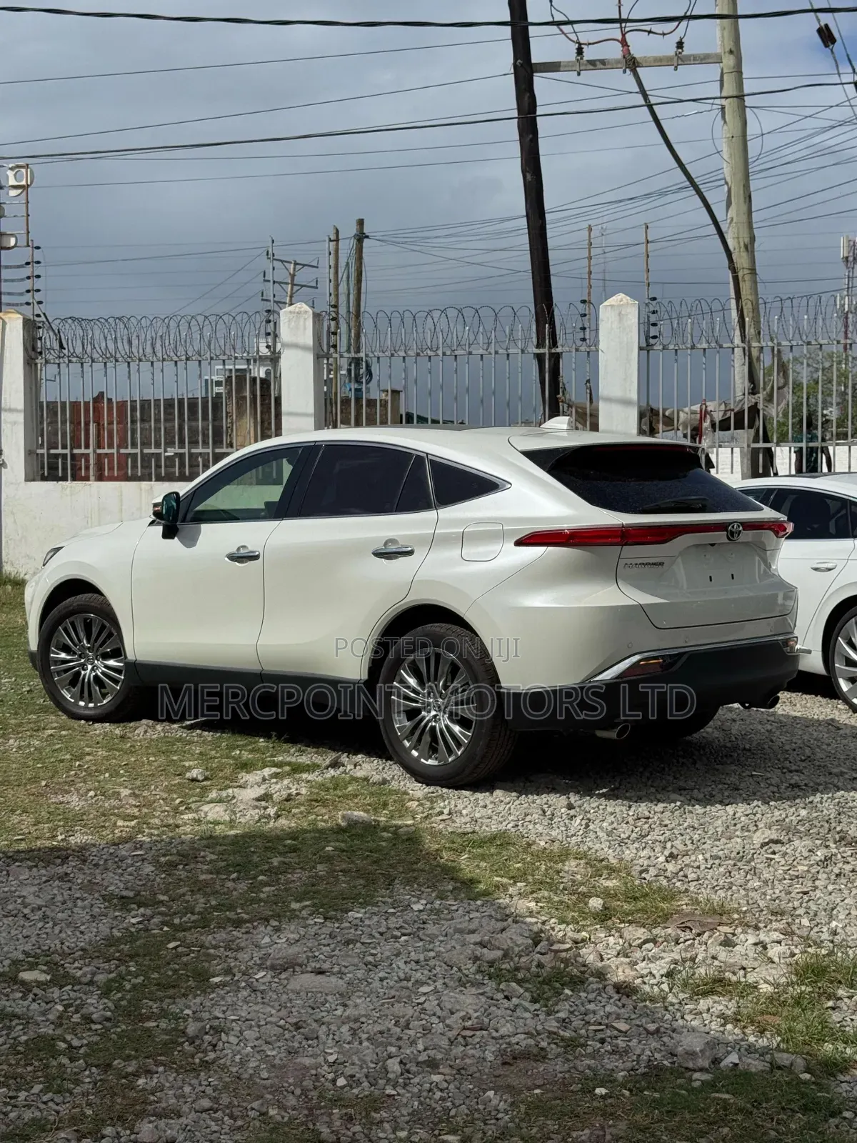 Toyota Harrier 2.0 4WD 2020 White