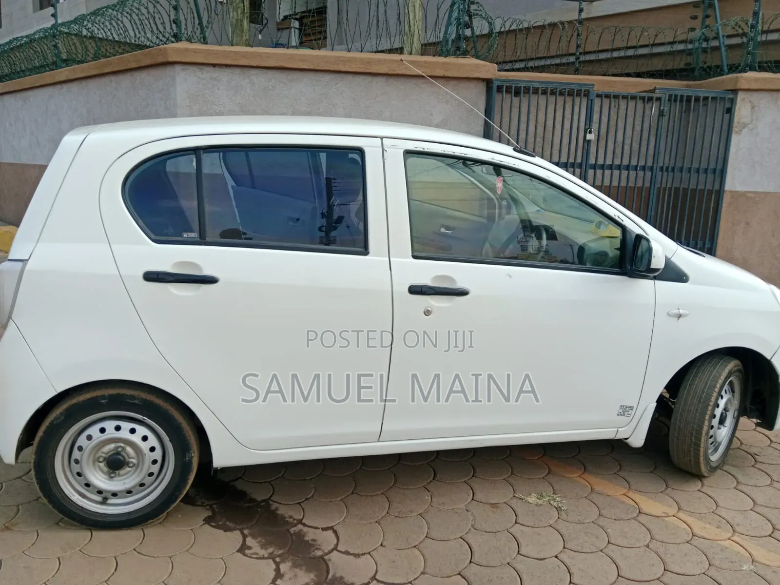Daihatsu Mira 2016 White
