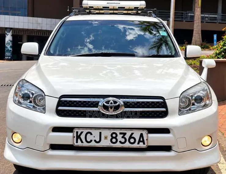 Toyota RAV4 2009 White