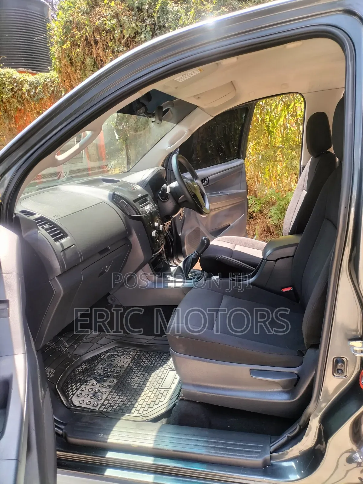 Isuzu D-MAX 2022 Gray