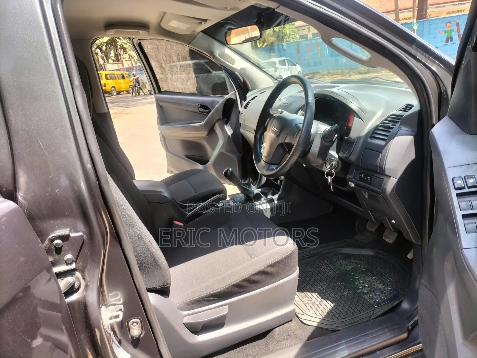 Isuzu D-MAX 2022 Gray