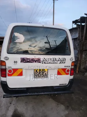 Toyota HiAce 2012 White