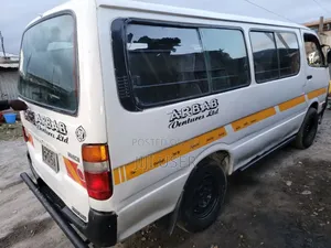 Toyota HiAce 2012 White