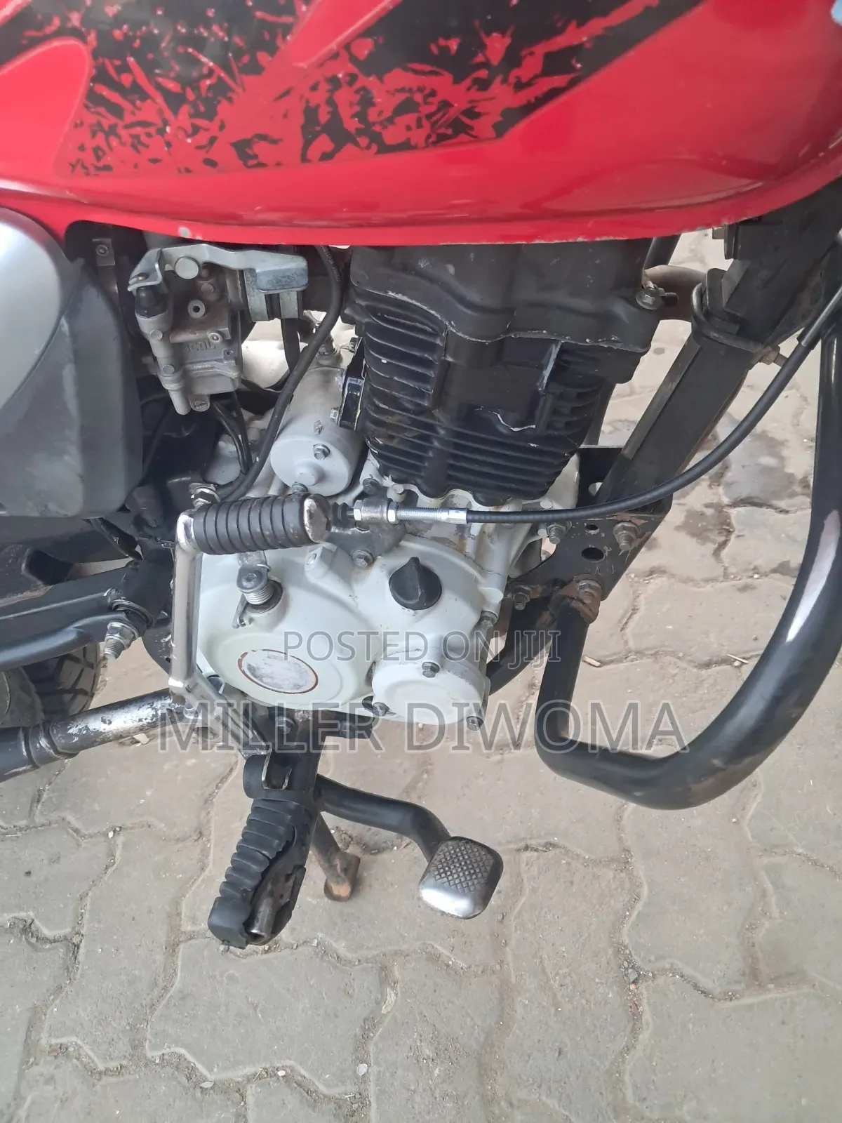 Bajaj Boxer 2022 Red