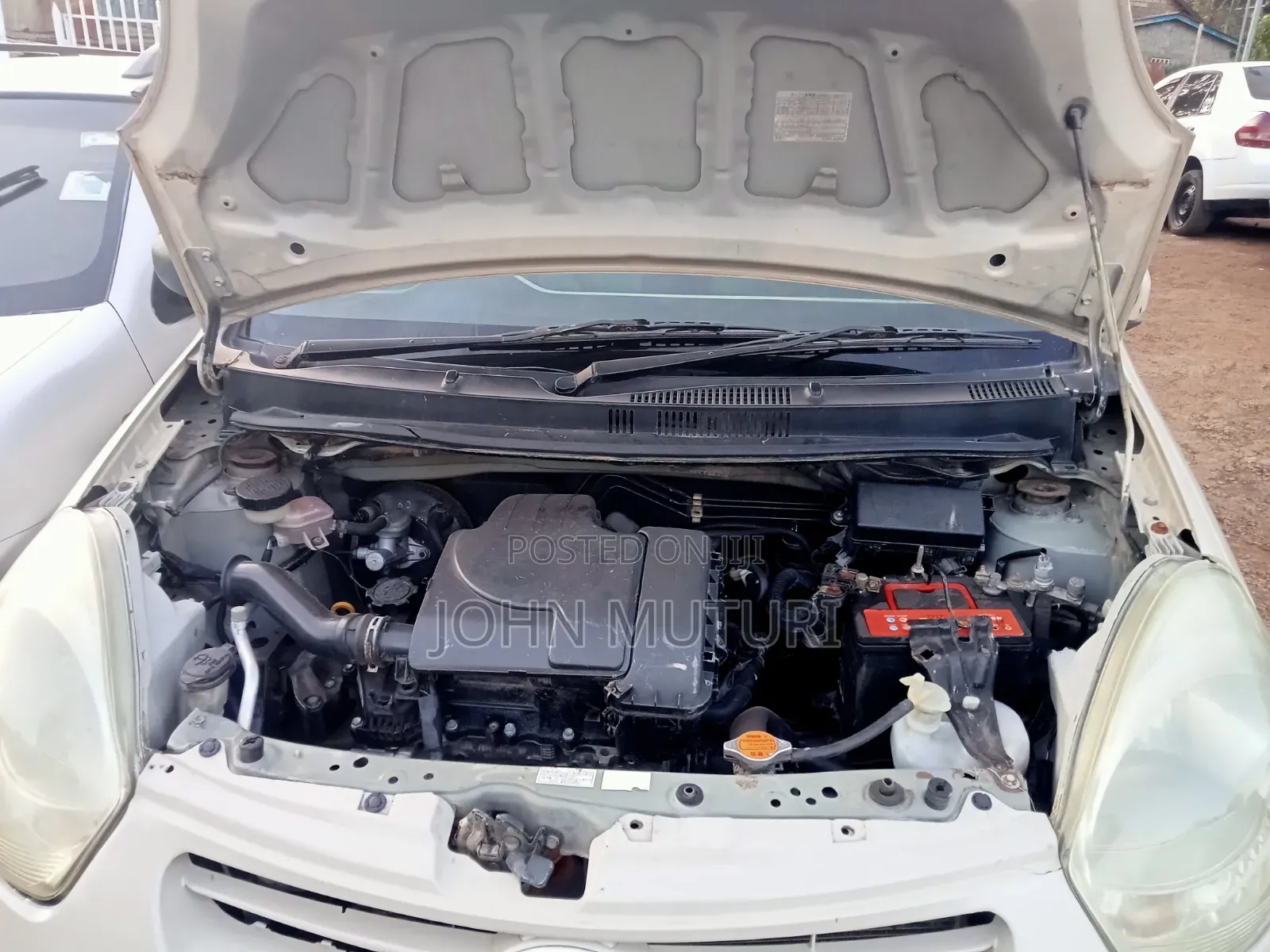 Daihatsu Boon 2010 Gold