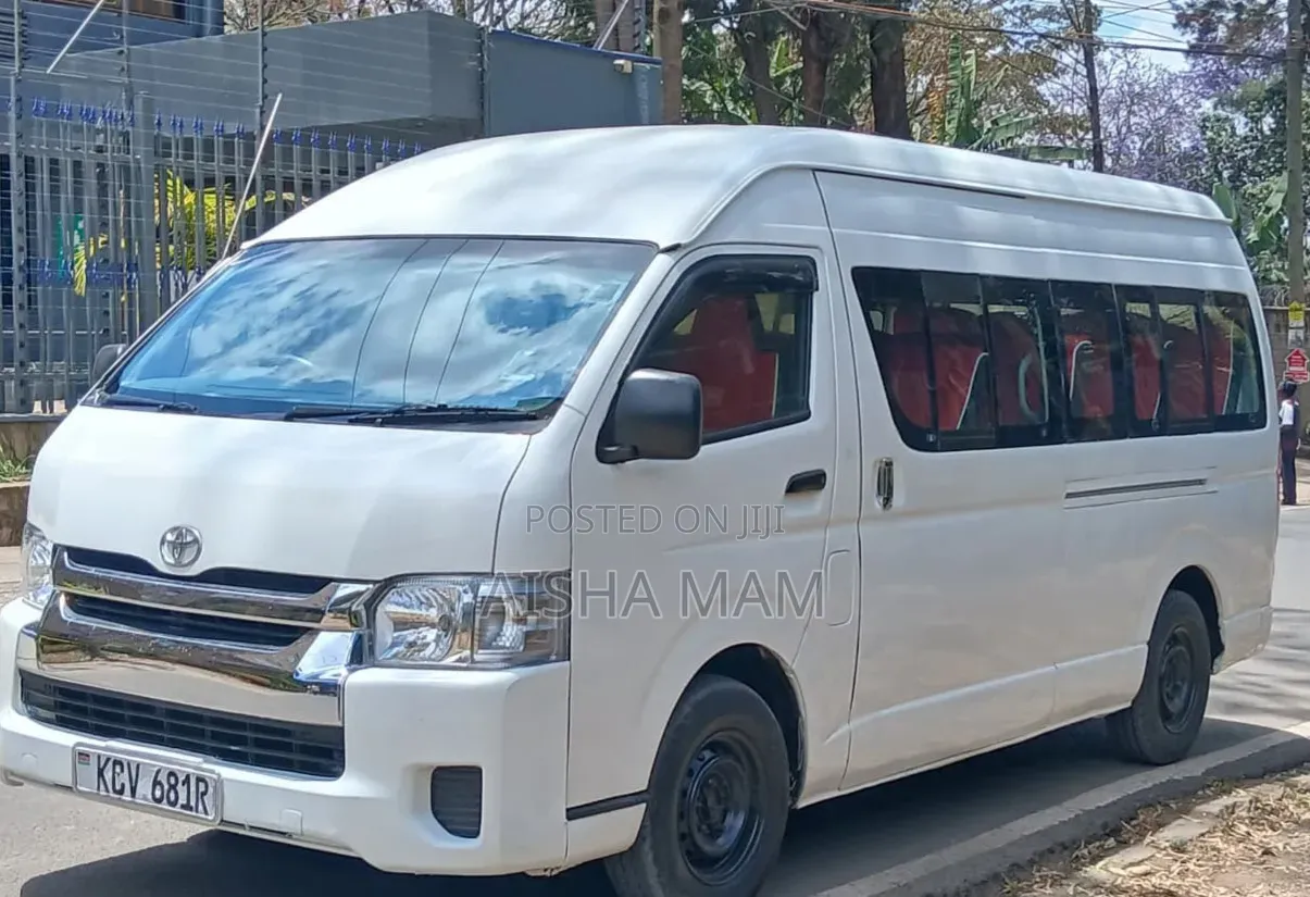 Toyota HiAce 2019 White