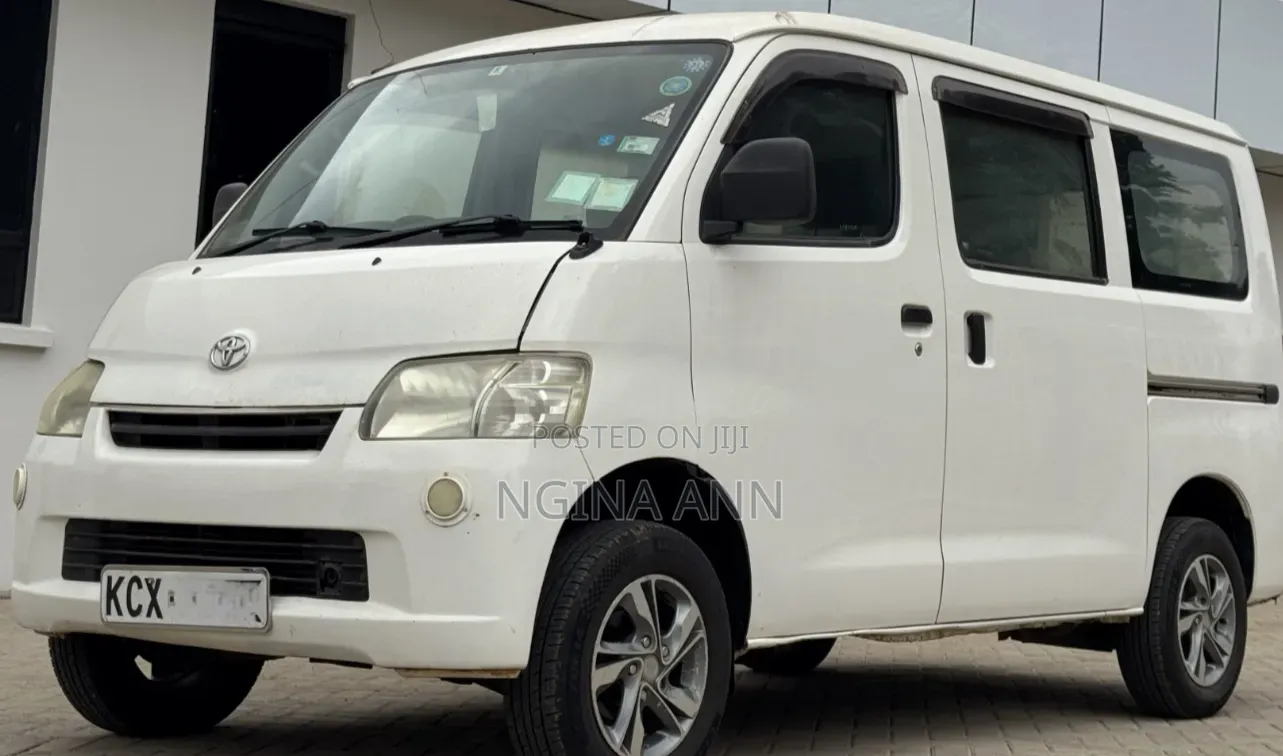 Toyota TownAce 2012 White