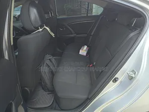 Toyota Avensis 2009 Silver