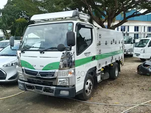 Mitsubishi Fuso Canter 2021 White