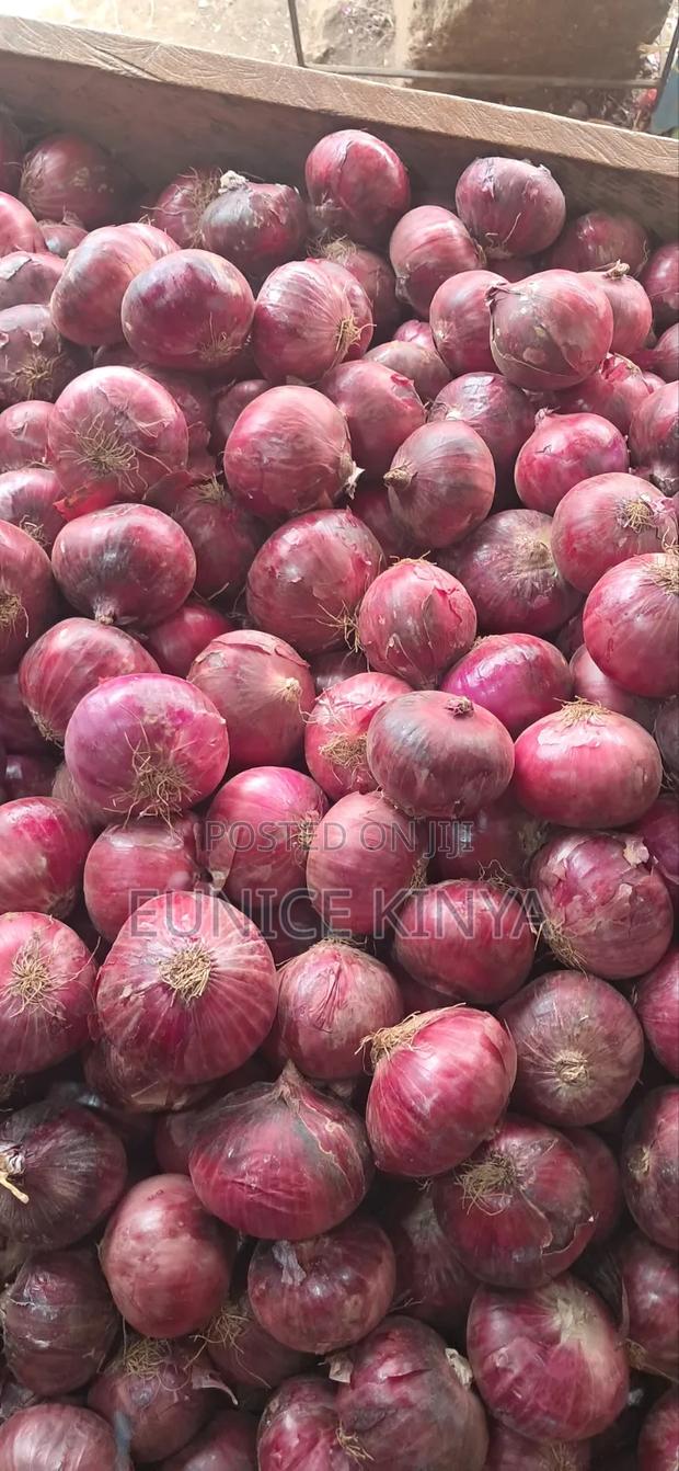 Fresh Farm Red Onions - thumbnail 2