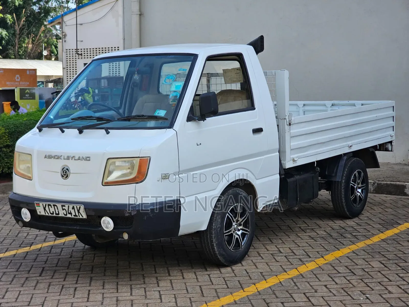 Ashok Leyland Dost 2015