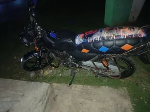 Bajaj Boxer 100 2025 Red