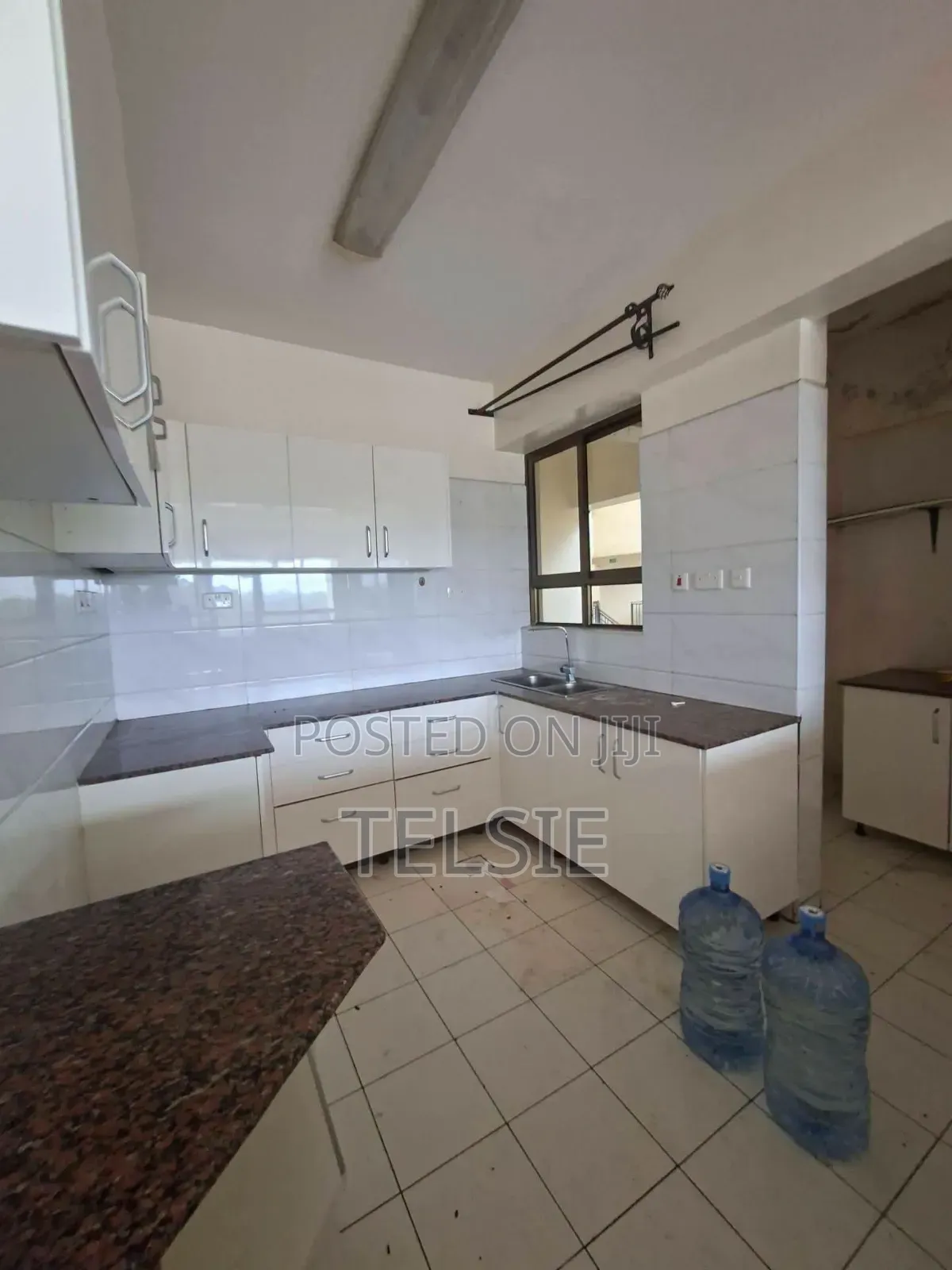 3bdrm Apartment in Lenana Road for rent