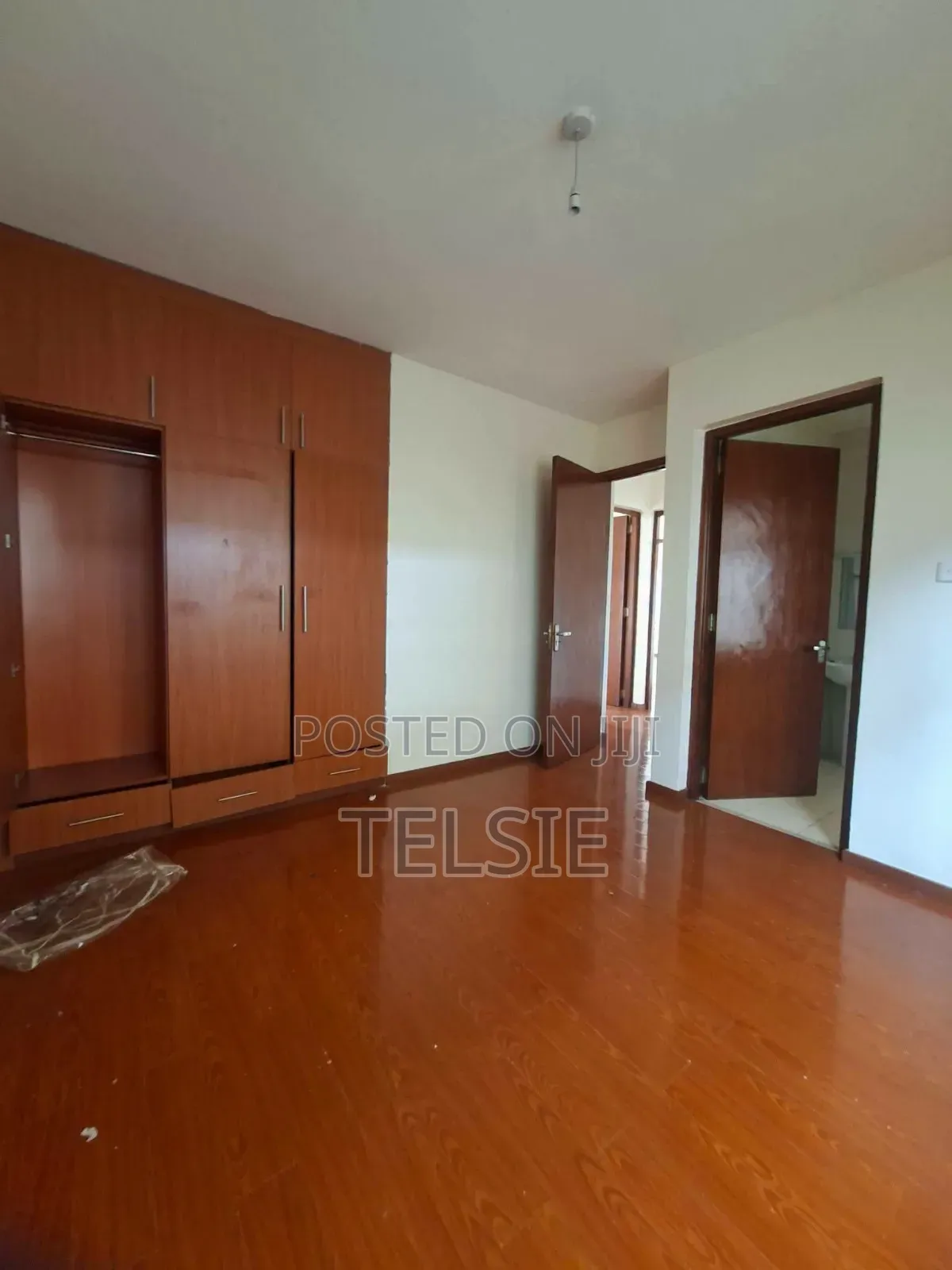 3bdrm Apartment in Lenana Road for rent