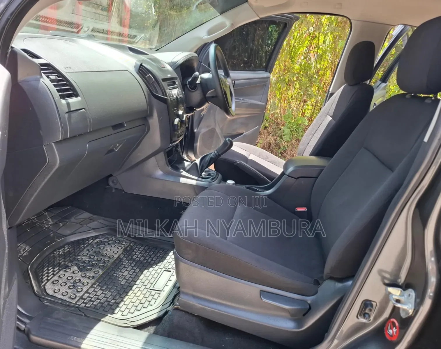 Isuzu D-MAX 2022 Gray