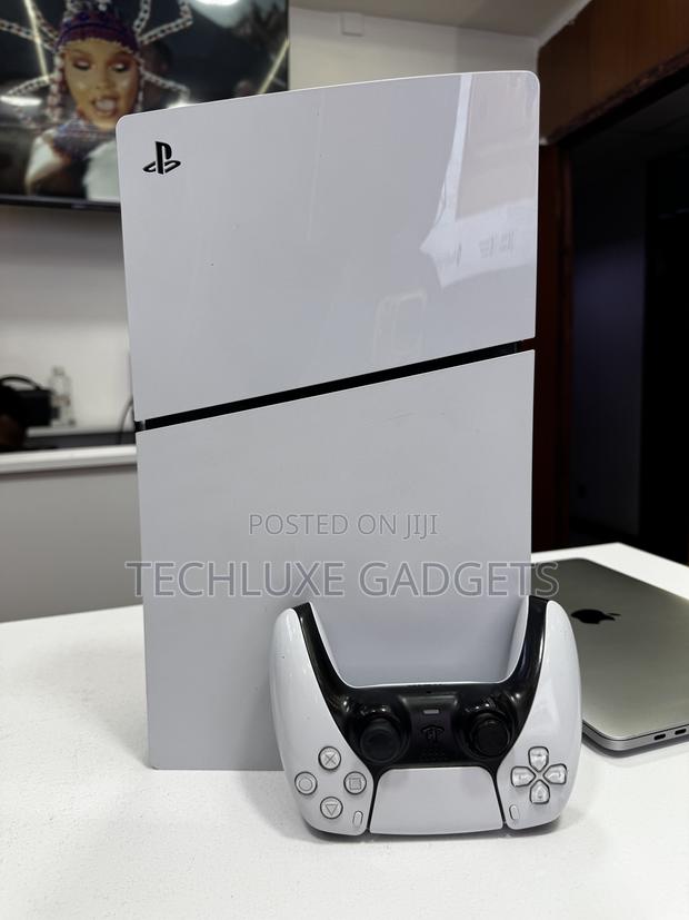 Ps5 Slim Disc Version - thumbnail 3