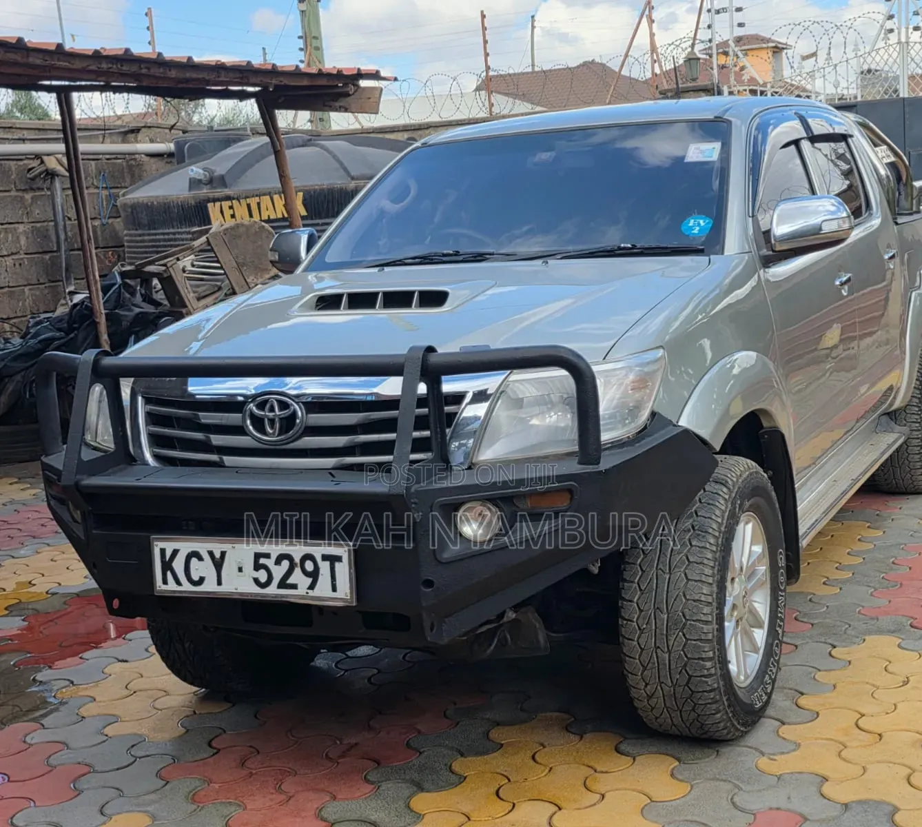 Toyota Hilux 2013 Silver