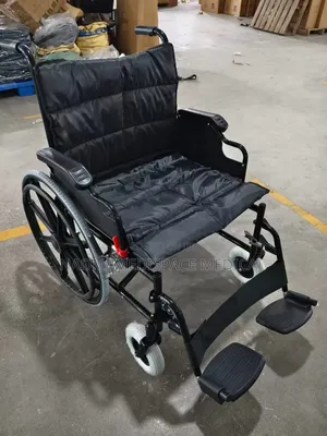 Comfortable Extra Wide Heavy-Duty Wheelchair With Padded Seat,Footrest