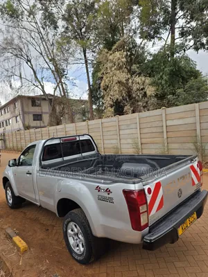 Isuzu D-MAX 2019 Silver
