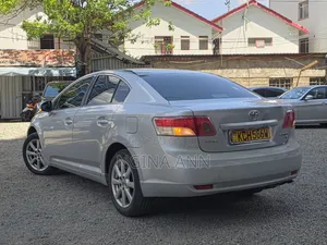 Toyota Avensis 2009 Silver