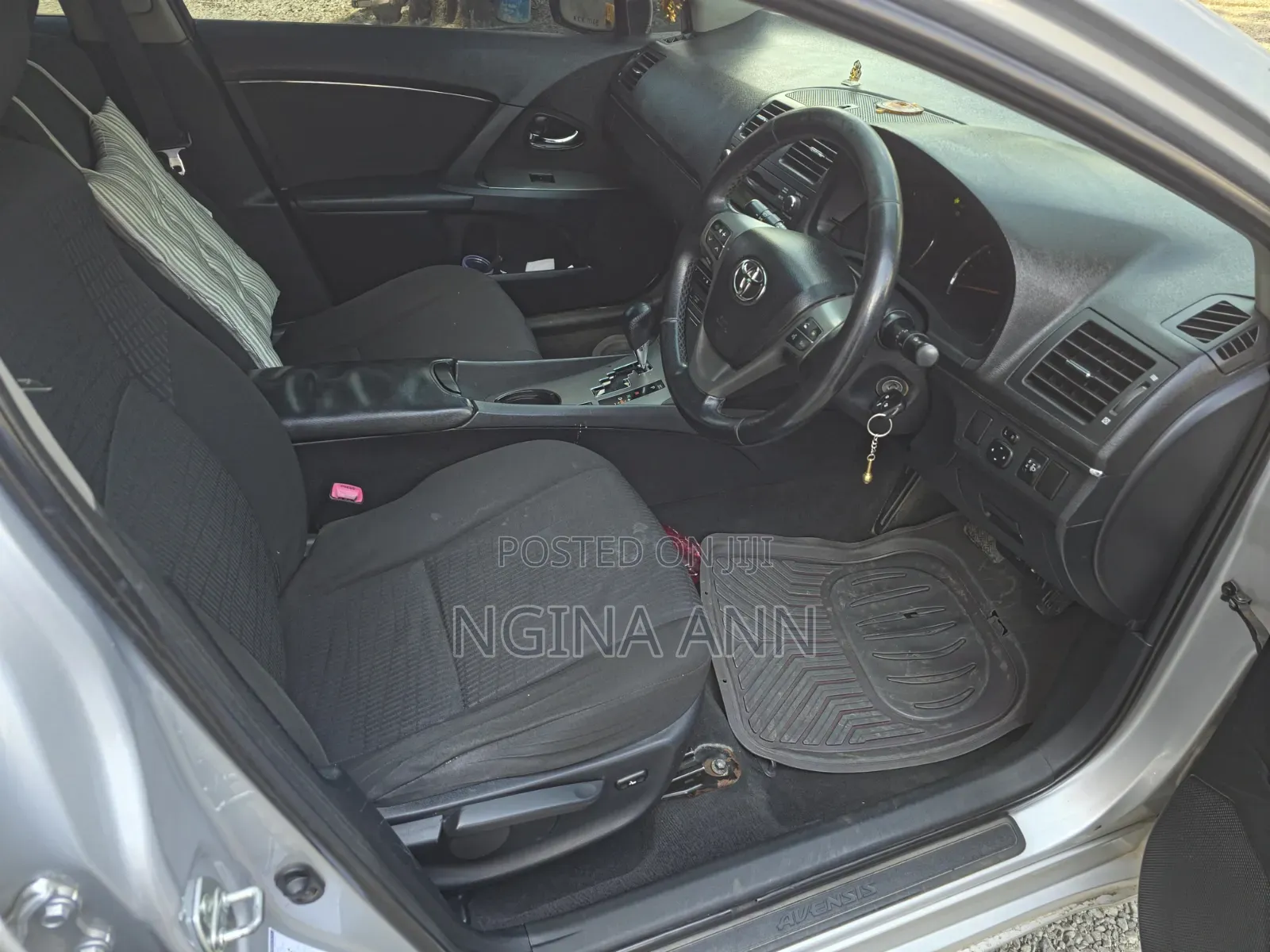 Toyota Avensis 2009 Silver