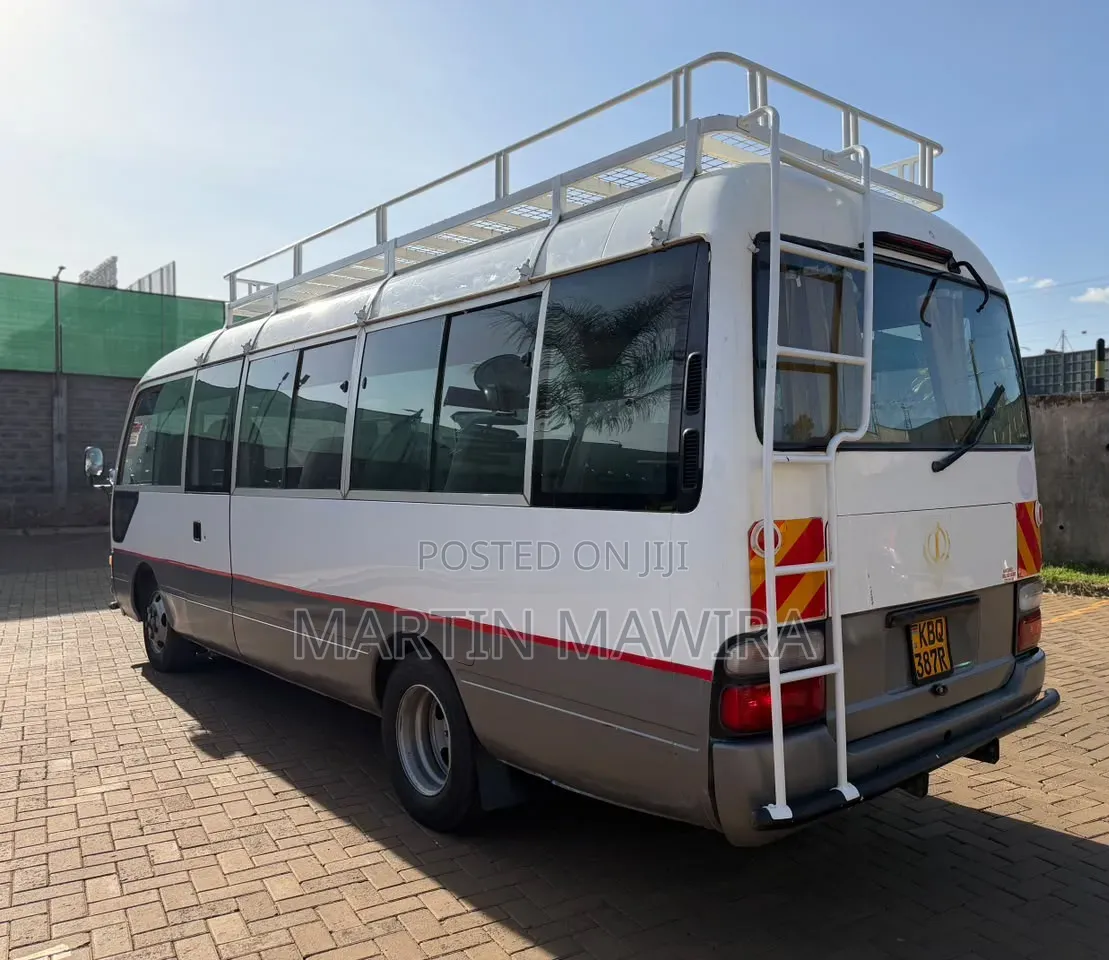 Toyota Coaster 2005 White