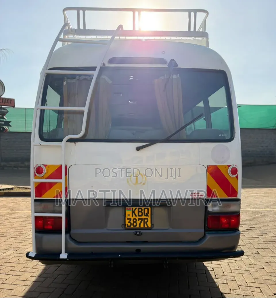 Toyota Coaster 2005 White