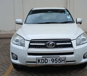 Toyota RAV4 2015 White