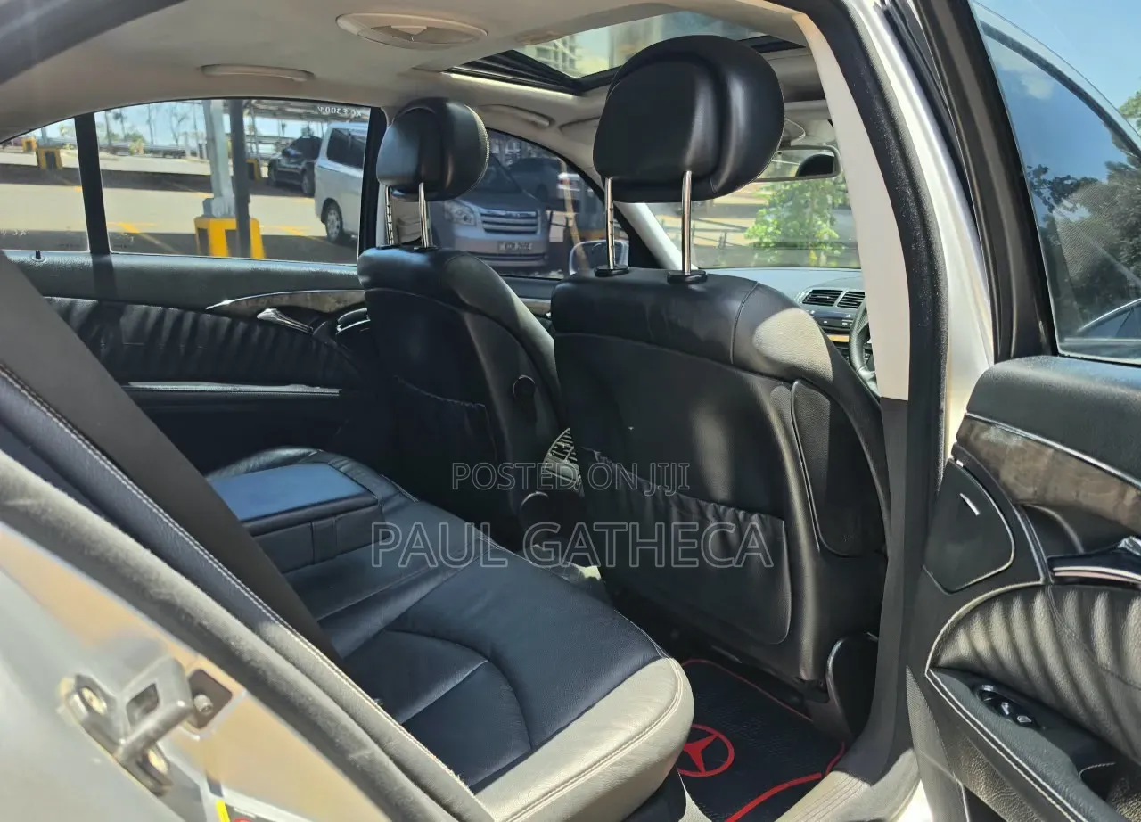 Mercedes-Benz E300 2008 Silver