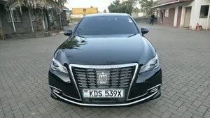 Toyota Crown 2016 Black