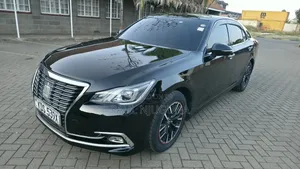 Toyota Crown 2016 Black