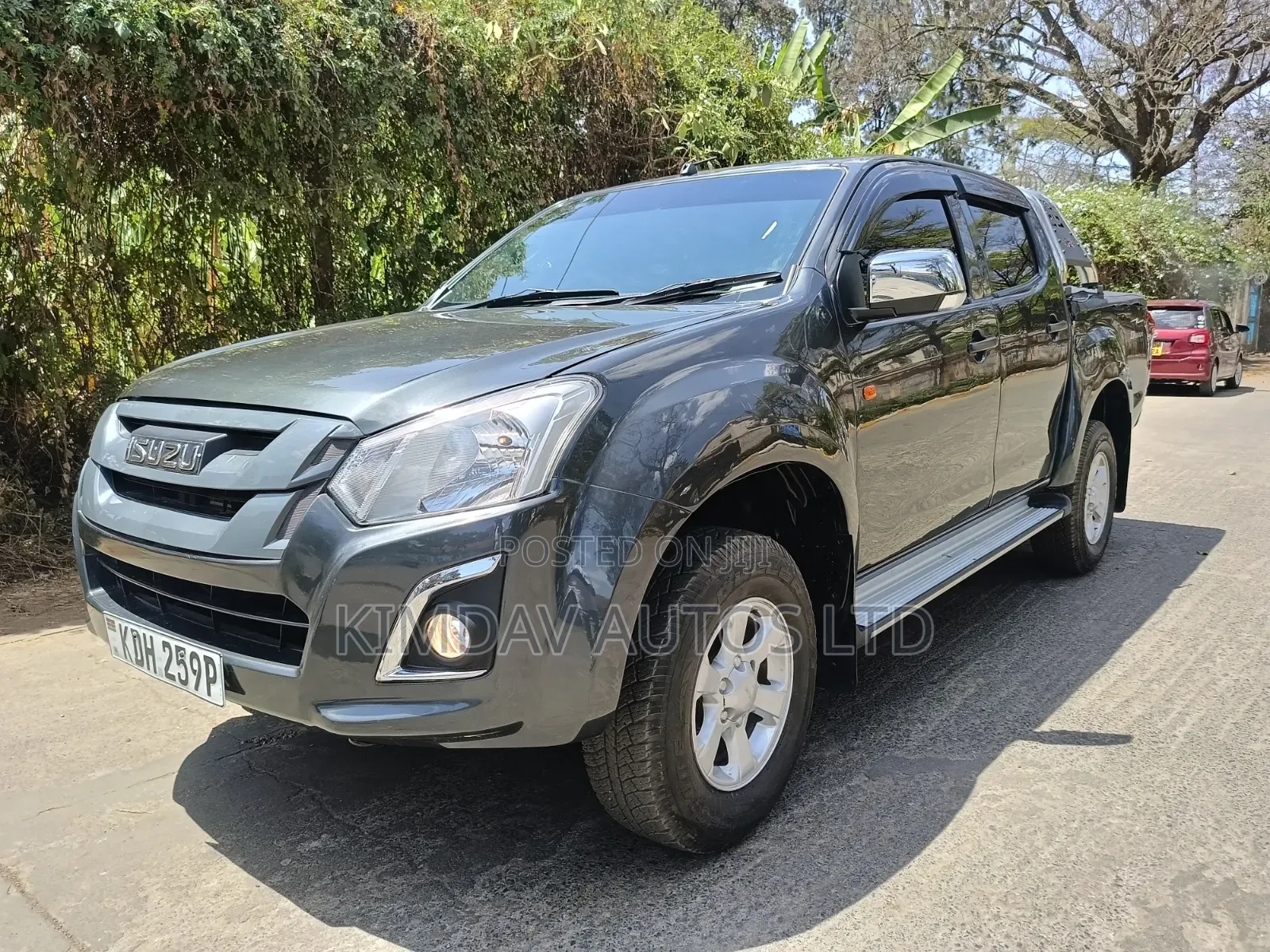 Isuzu D-MAX 2023 Gray